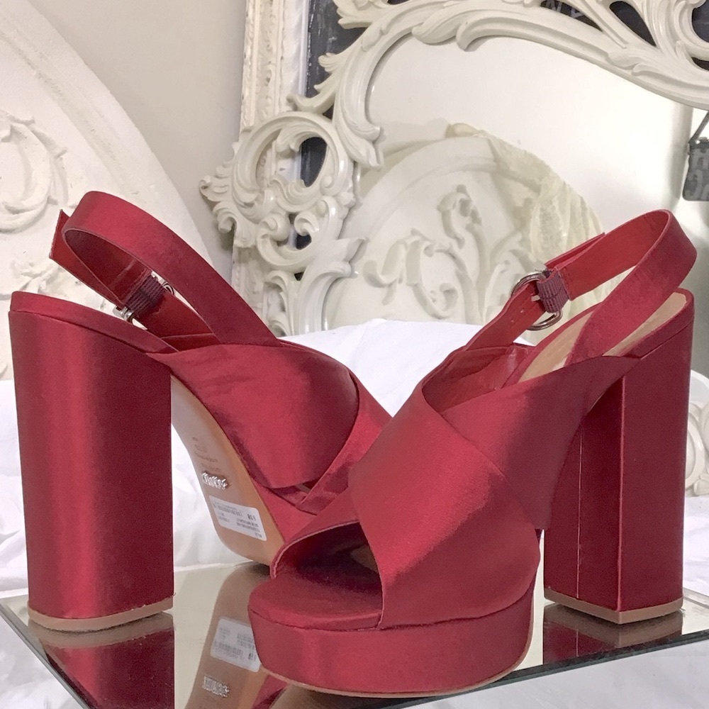 SCHUTZ Millie Block Heeled Sandal